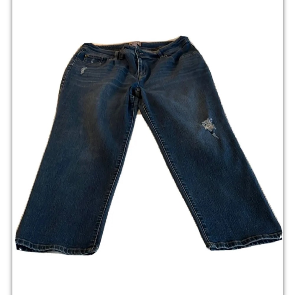 Chico's Distressed Ankle Jeans Size 2.5/US